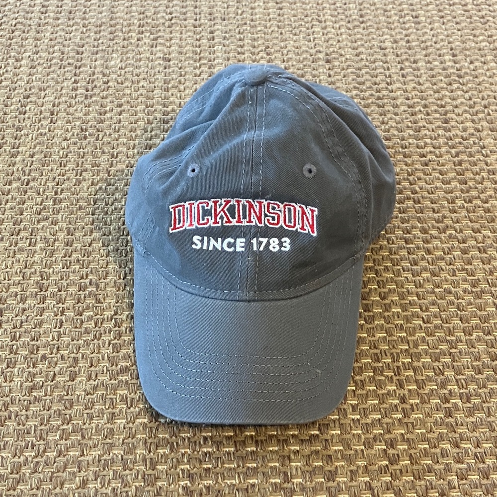 Gray Dickinson adult baseball cap - one size -
Never worn